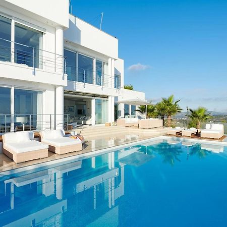 Lavish Villa With Infinity Pool And Views Santa Eulária des Riu Exterior foto